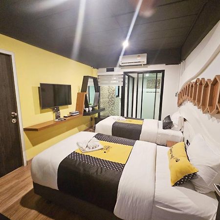 The Hive Chiang Mai Hotel Bagian luar foto