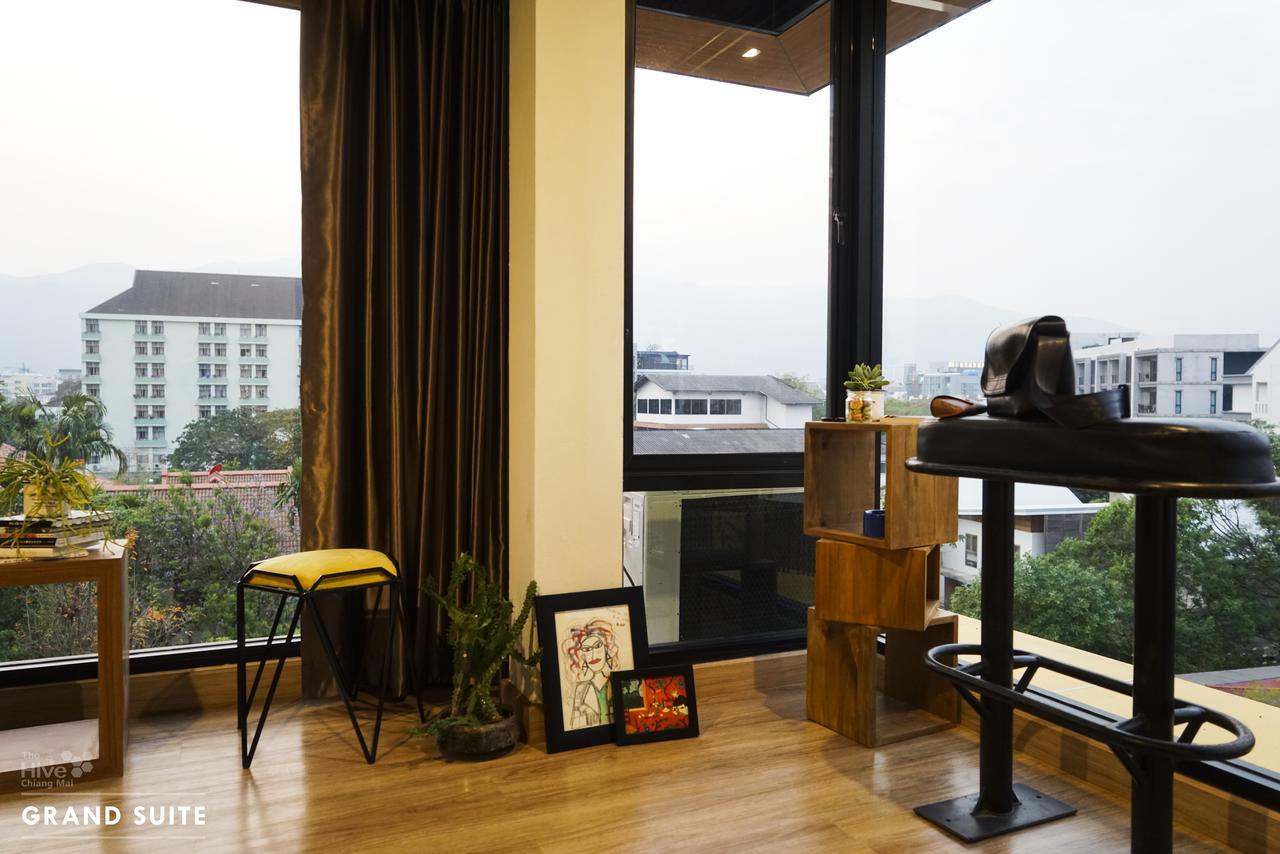 The Hive Chiang Mai Hotel Bagian luar foto